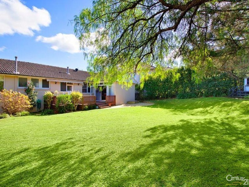 6 Tobruk Avenue, St Ives NSW 2075