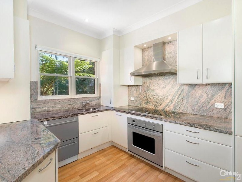 12 Bloomsbury Avenue, Pymble NSW 2073