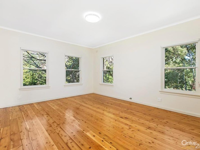 12 Bloomsbury Avenue, Pymble NSW 2073