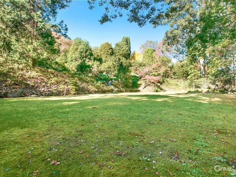 12 Bloomsbury Avenue, Pymble NSW 2073