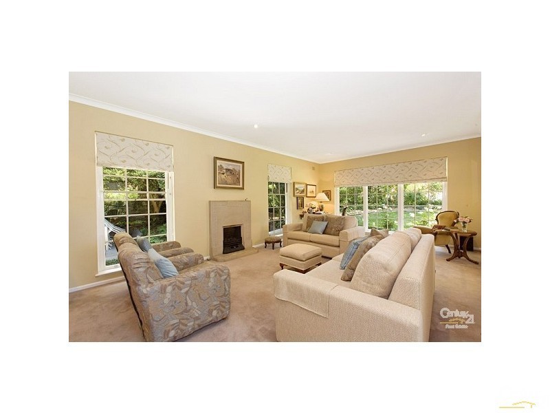 136 Pentecost Avenue, Turramurra NSW 2074