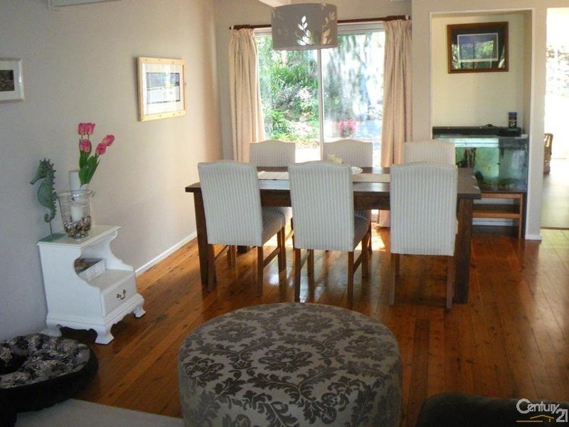 33 Bowen Avenue, South Turramurra NSW 2074