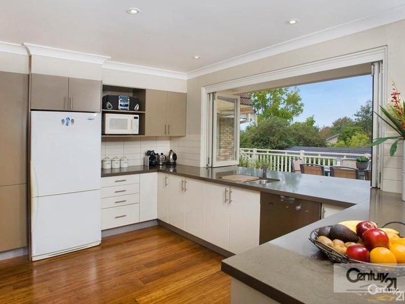 25 Flinders Avenue, St Ives NSW 2075