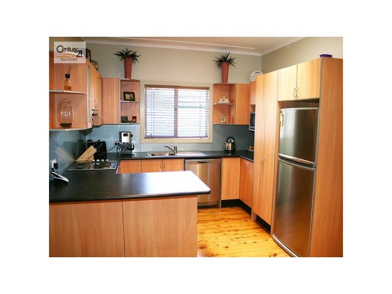 4 Engadine Avenue, Engadine NSW 2233