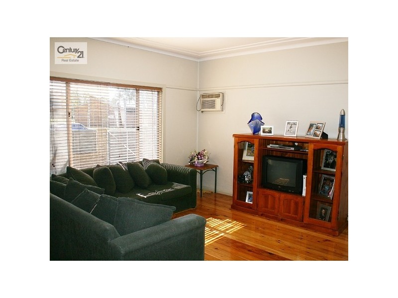 4 Engadine Avenue, Engadine NSW 2233