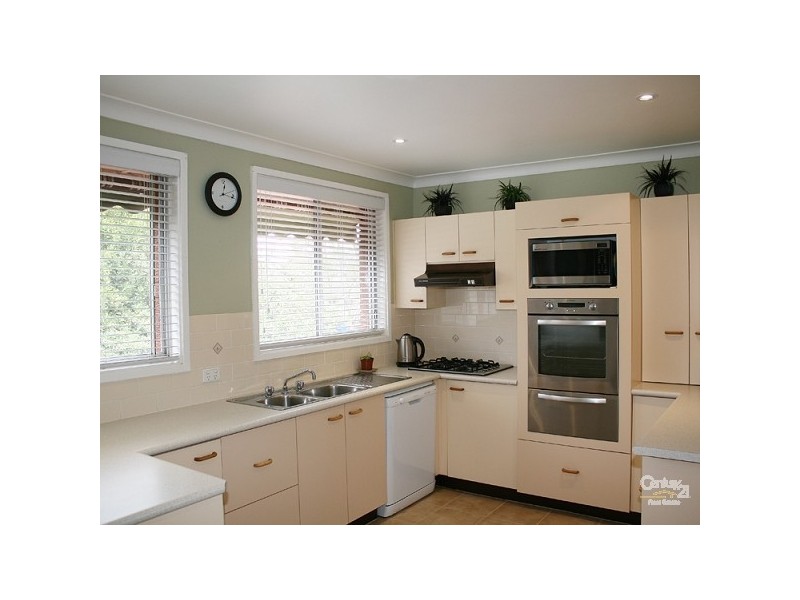 13 Pambula Road, Engadine NSW 2233