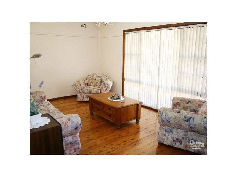 1 Parkes Street, Heathcote NSW 2233