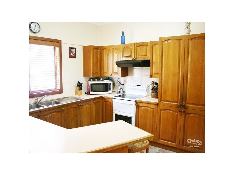 1 Parkes Street, Heathcote NSW 2233