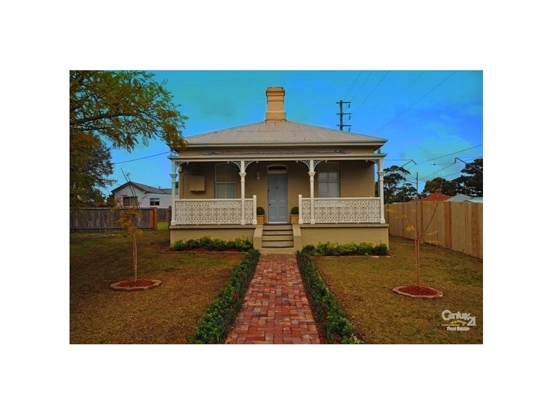 1 Wilson Pde, Heathcote NSW 2233