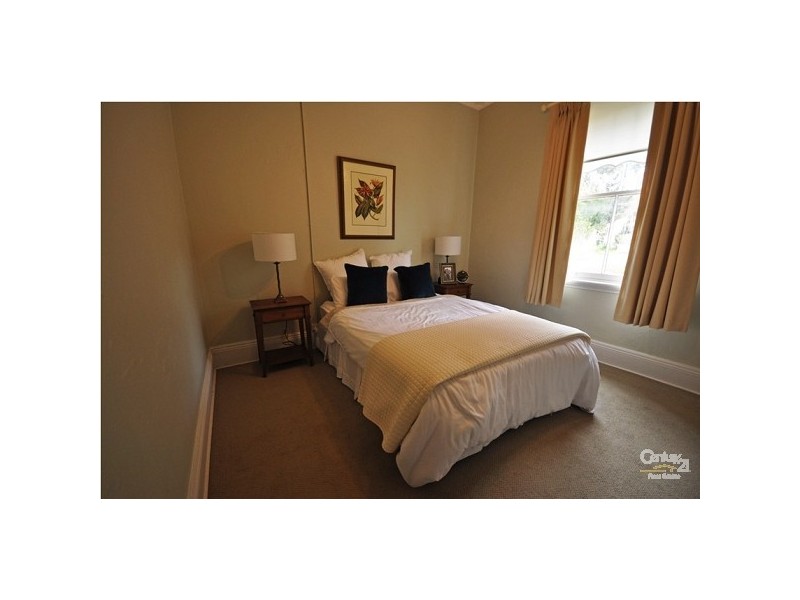 1 Wilson Pde, Heathcote NSW 2233