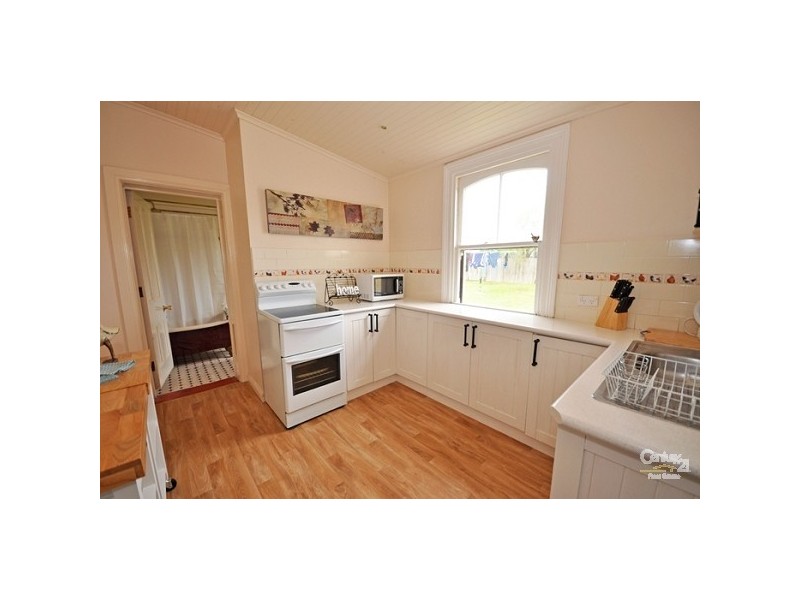 1 Wilson Pde, Heathcote NSW 2233