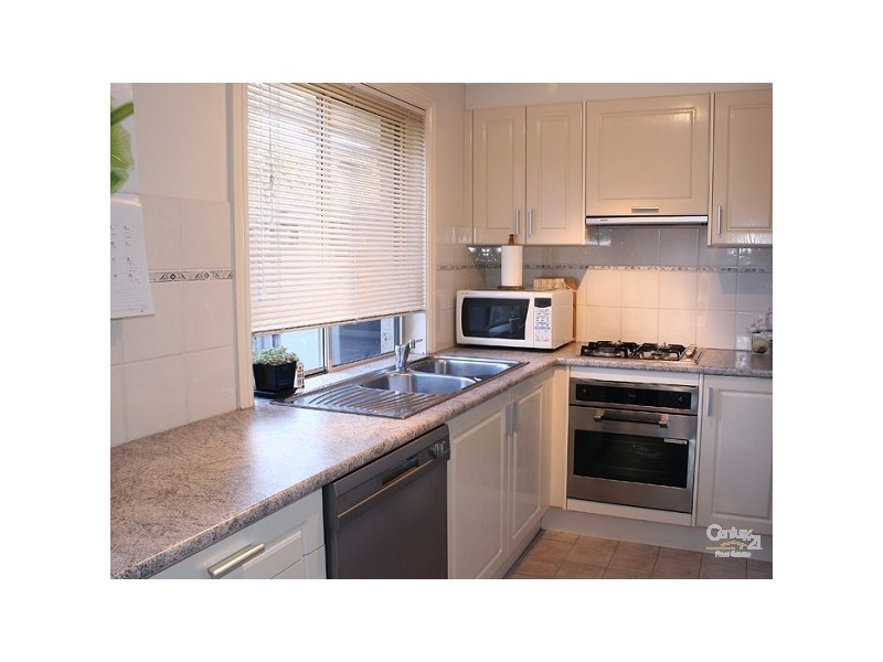 3/10 Strickland St, Heathcote NSW 2233