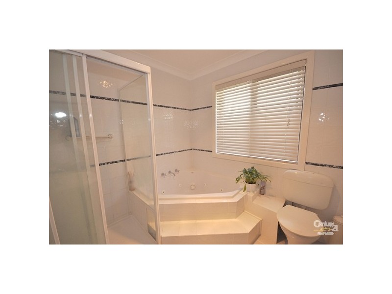 34 Jacana Gr, Heathcote NSW 2233