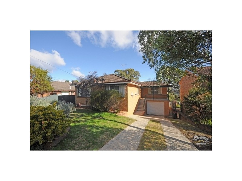 11 Auckland St, Engadine NSW 2233
