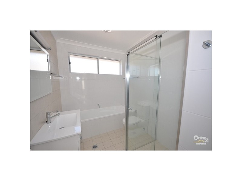 11 Auckland St, Engadine NSW 2233