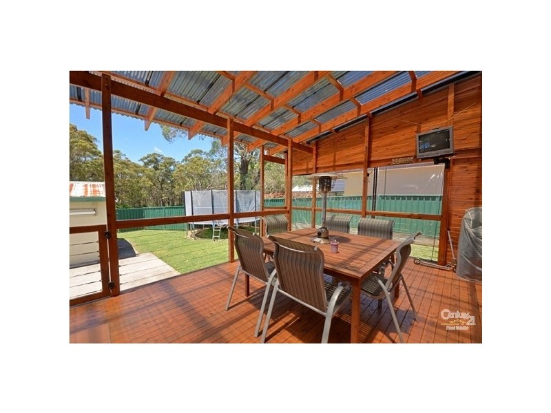 8 Woodford Crescent, Heathcote NSW 2233