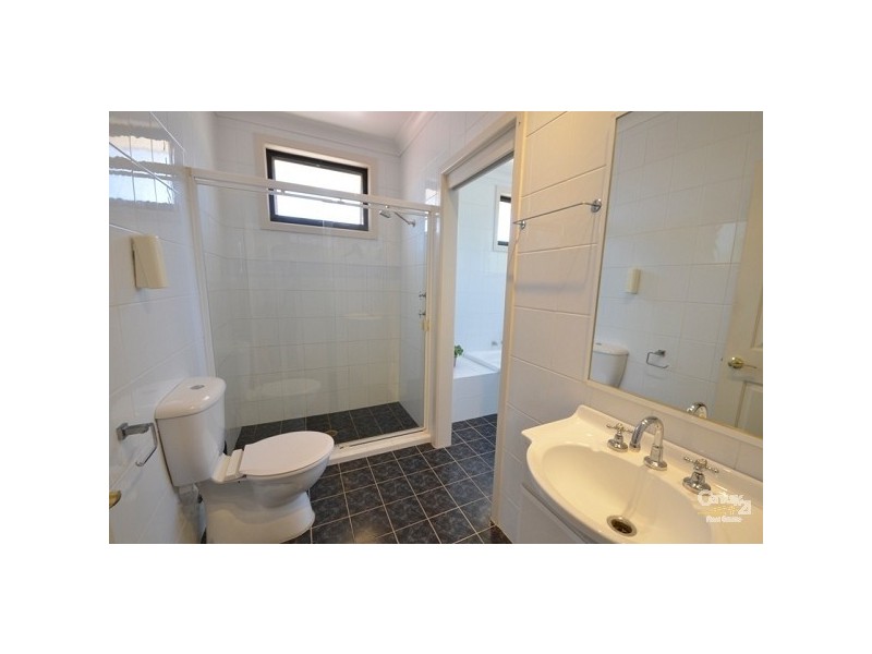 8 Woodford Crescent, Heathcote NSW 2233