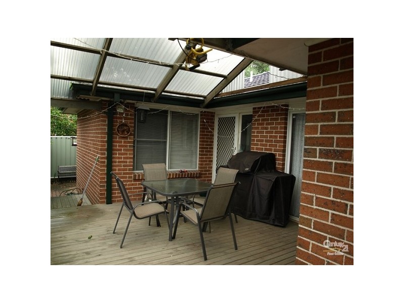 2/185 Woronora Rd, Engadine NSW 2233