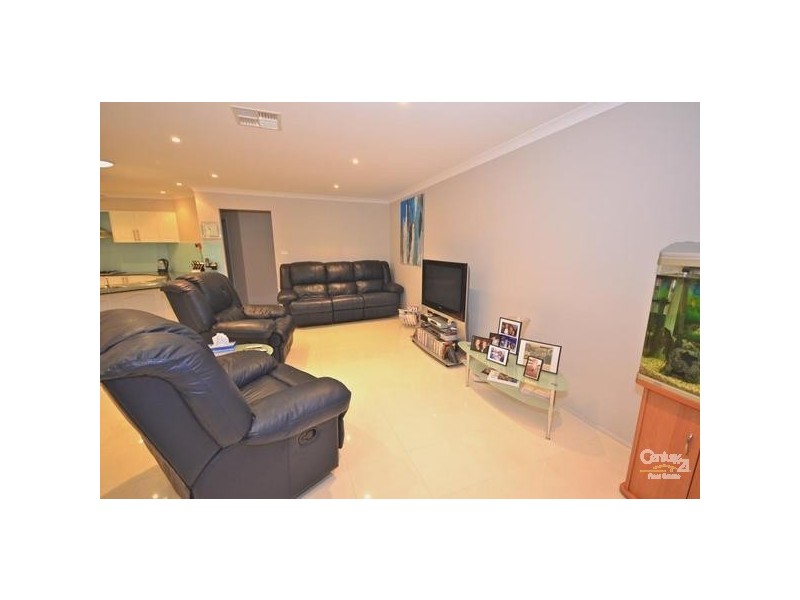 63 Waratah Road, Engadine NSW 2233