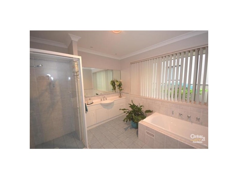 63 Waratah Road, Engadine NSW 2233