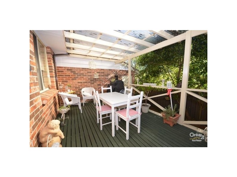 1/8 Dernancourt Avenue, Engadine NSW 2233