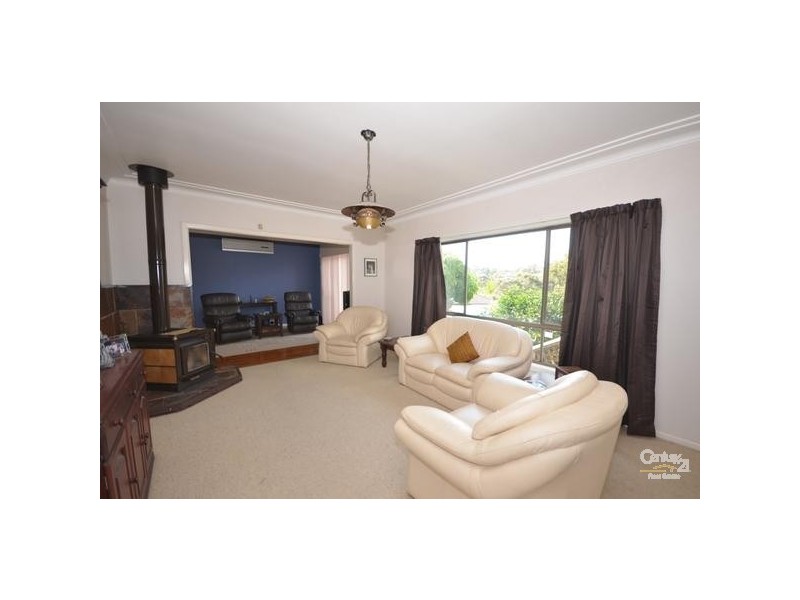 1 Poulter Avenue, Engadine NSW 2233