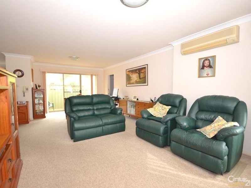 2/30 Chipilly Avenue, Engadine NSW 2233