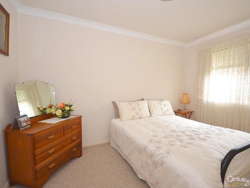 2/30 Chipilly Avenue, Engadine NSW 2233