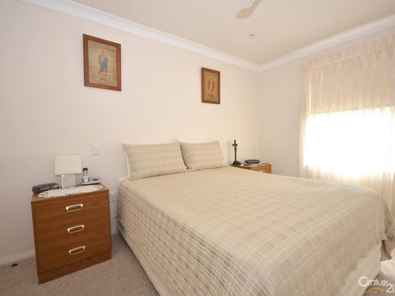 2/30 Chipilly Avenue, Engadine NSW 2233