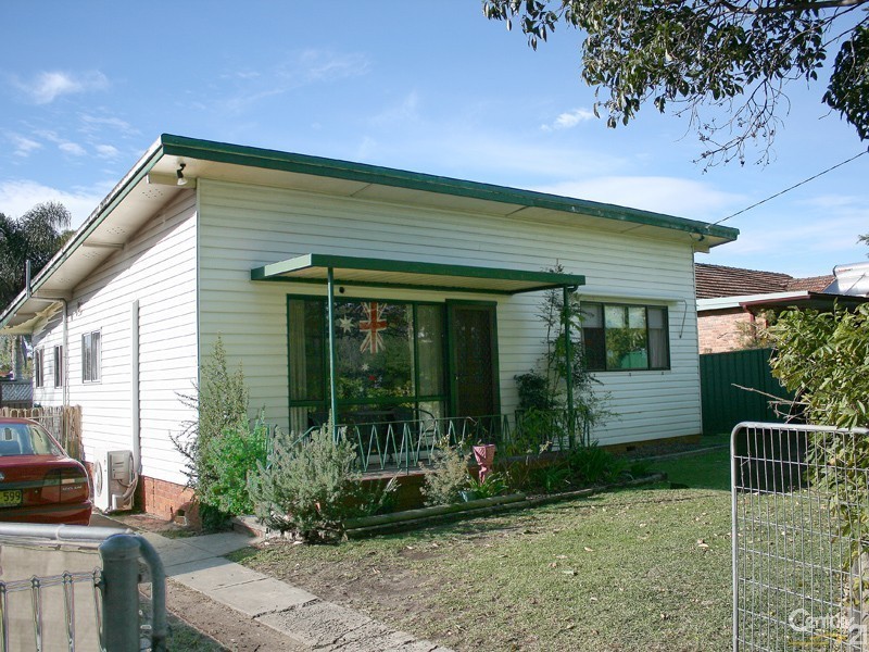 104 Woronora Road, Engadine NSW 2233