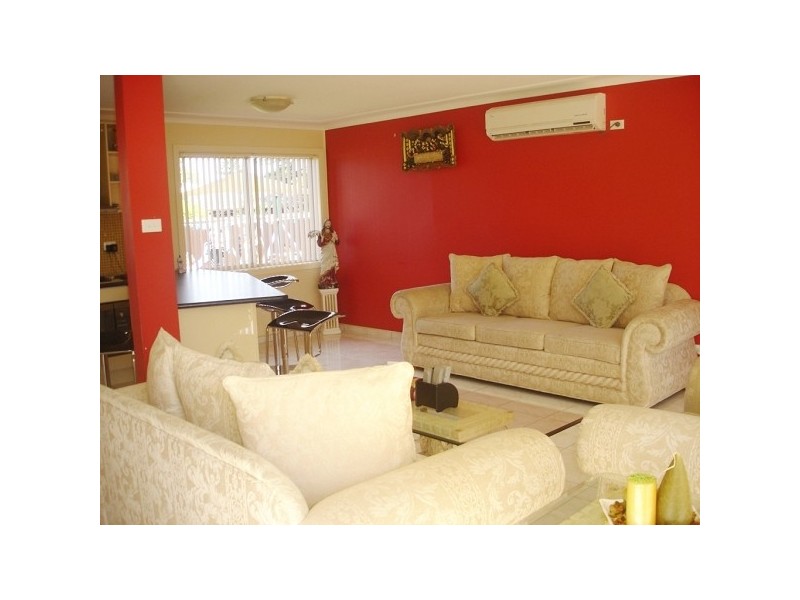 29 Solo Crescent, Fairfield NSW 2165