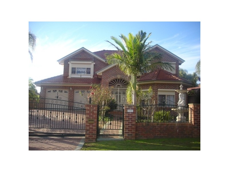 5 Bickerton Avenue, Green Valley NSW 2168