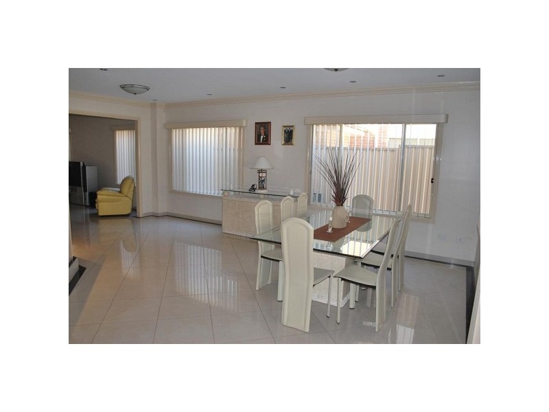 7 Bellerive Close, West Hoxton NSW 2171