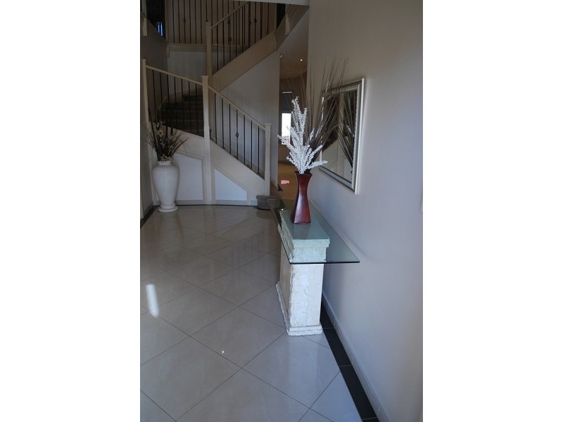 7 Bellerive Close, West Hoxton NSW 2171
