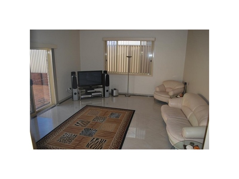 7 Bellerive Close, West Hoxton NSW 2171