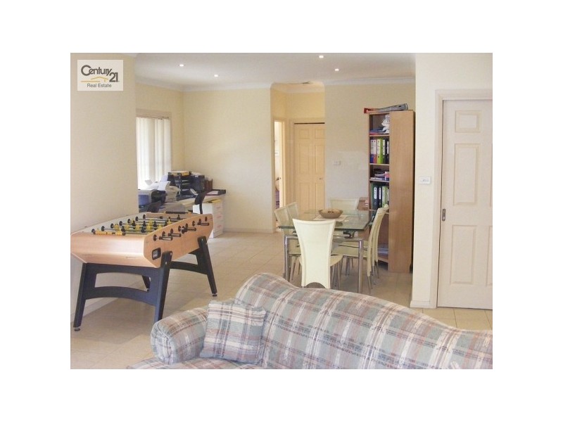 4/6 Bangalow Place, Hoxton Park NSW 2171