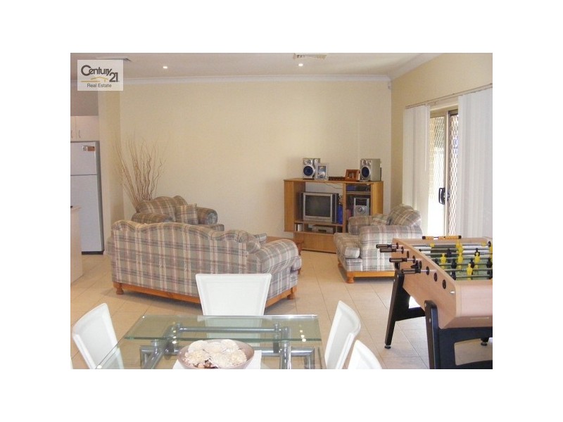 4/6 Bangalow Place, Hoxton Park NSW 2171