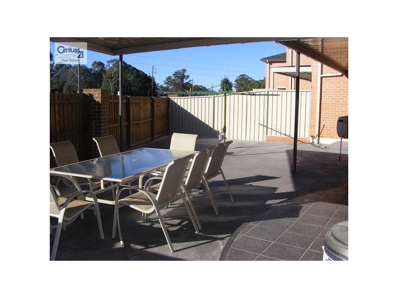 4/6 Bangalow Place, Hoxton Park NSW 2171