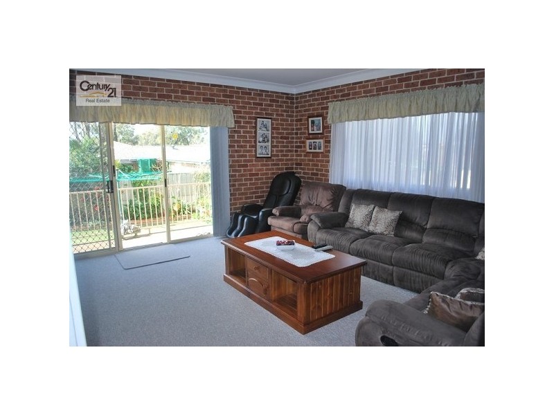 13 Eva Avenue, Green Valley NSW 2168