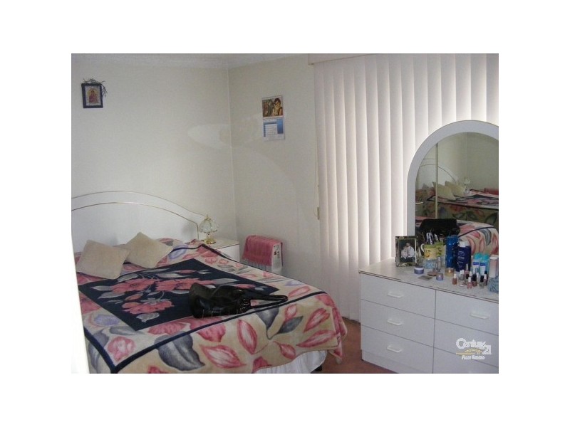 Fairfield NSW 2165