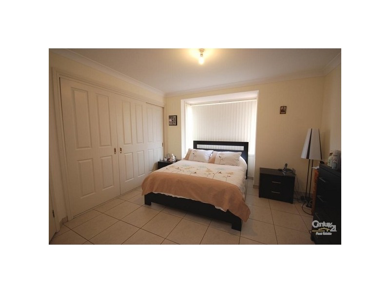 1/90 Allambie Road, Edensor Park NSW 2176