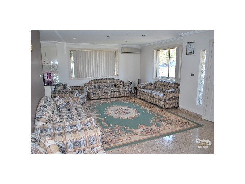 Fairfield West NSW 2165