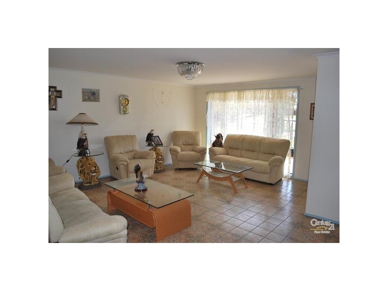 21 Chickasaw Crescent, Greenfield Park NSW 2176