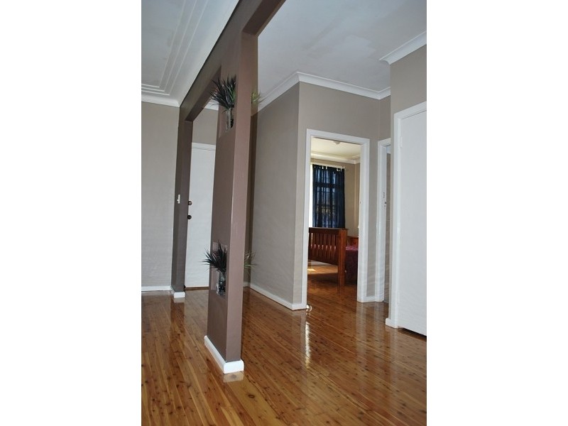 14 Rawson Road, Fairfield West NSW 2165