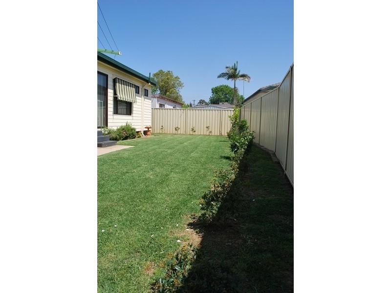 7 Baragoola Street, Fairfield West NSW 2165