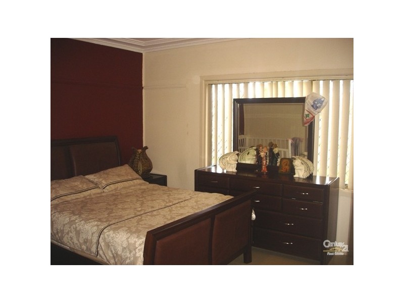 8 Lals Parade, Villawood NSW 2163