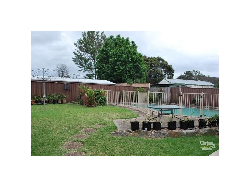 Fairfield West NSW 2165