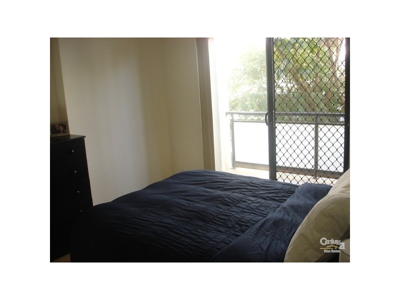 1/55-57 Harris Street, Fairfield NSW 2165