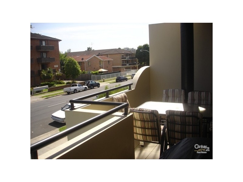 1/55-57 Harris Street, Fairfield NSW 2165