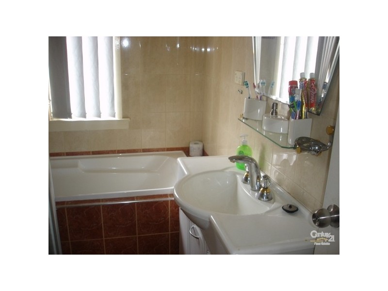 Fairfield West NSW 2165